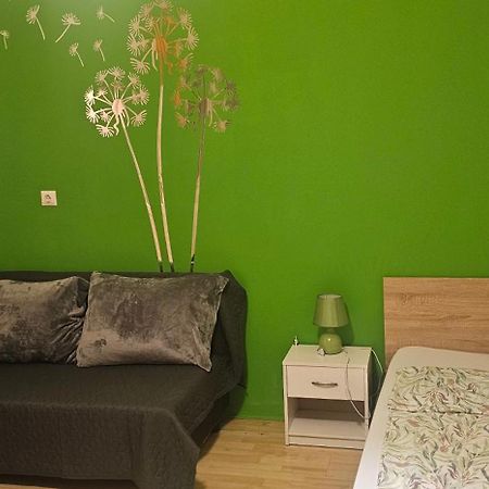 Zizi Apartman Debrecen Luaran gambar
