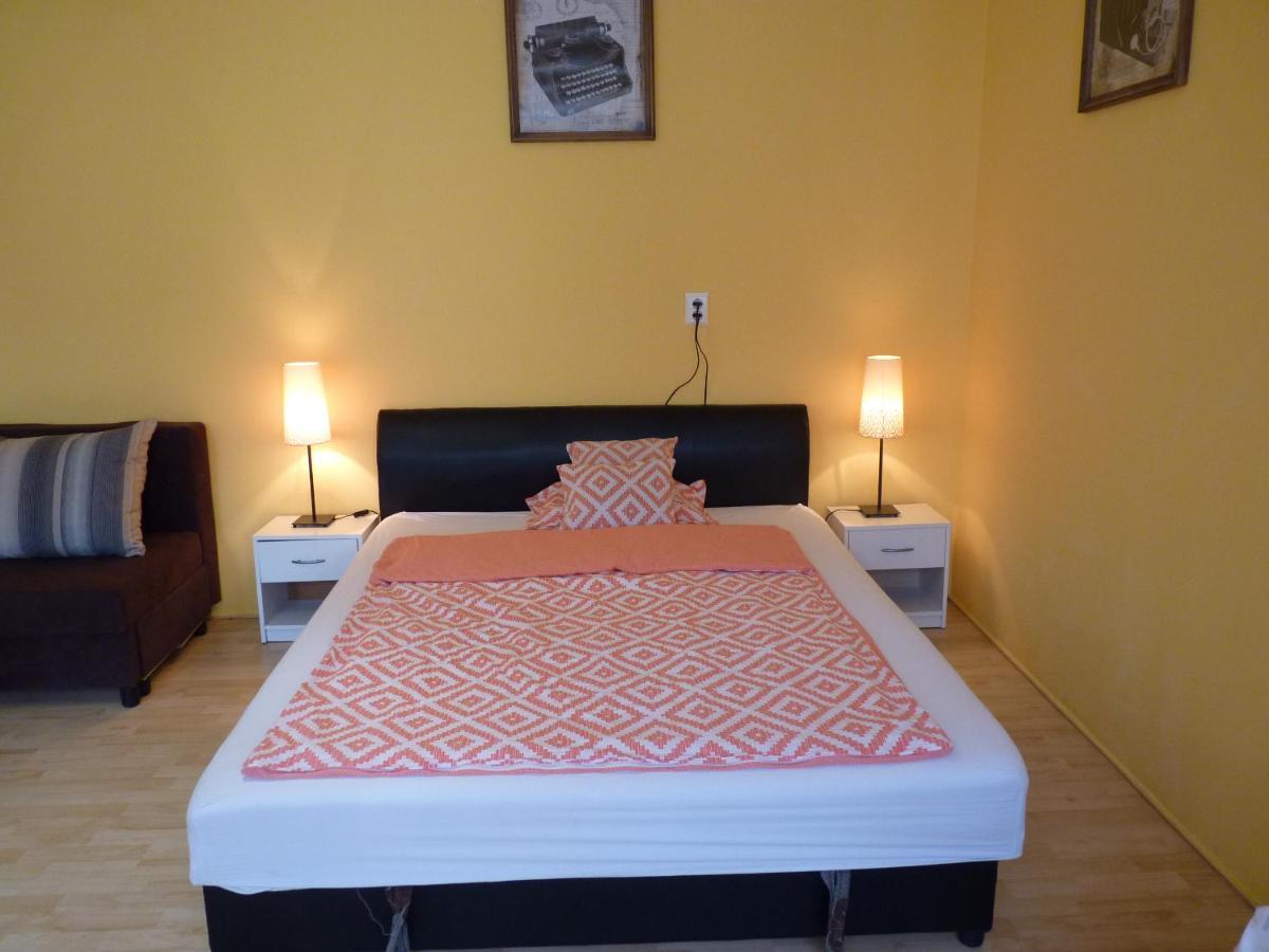 Zizi Apartman Debrecen Luaran gambar