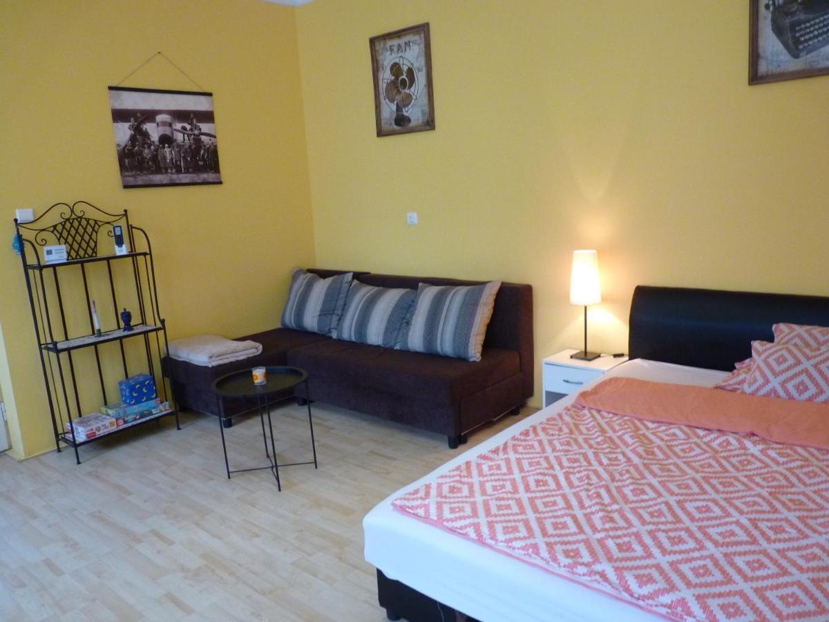 Zizi Apartman Debrecen Luaran gambar