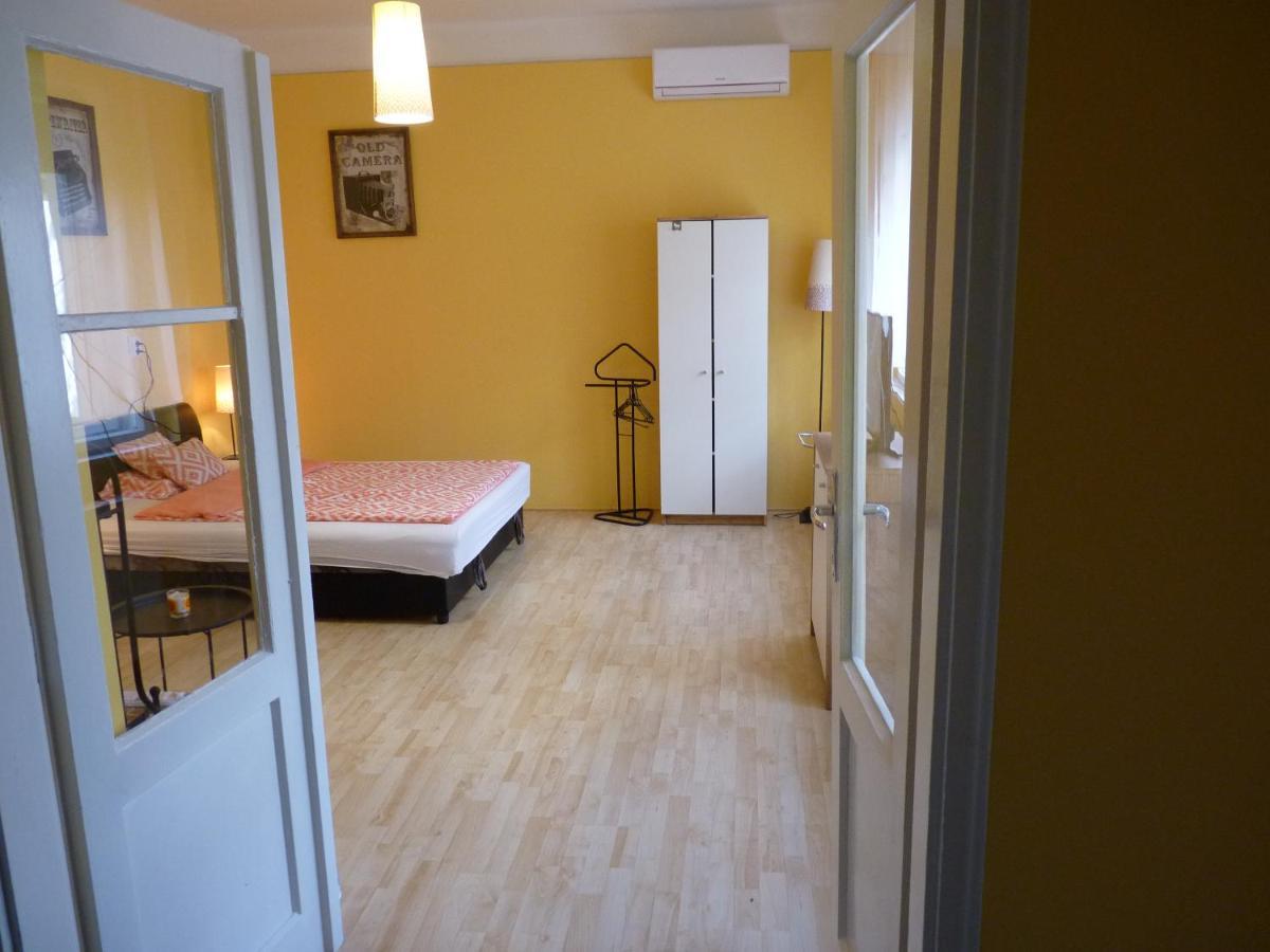 Zizi Apartman Debrecen Luaran gambar